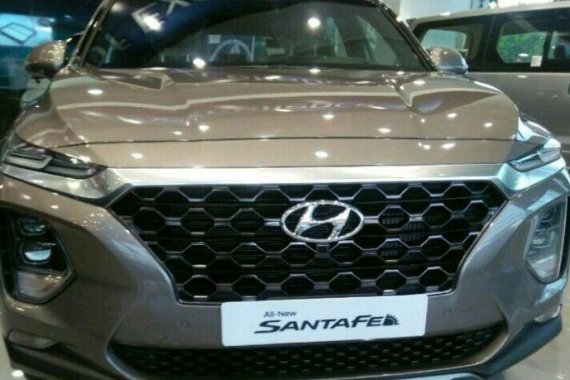 Selling Hyundai Santa Fe 2019 Automatic Diesel in Makati
