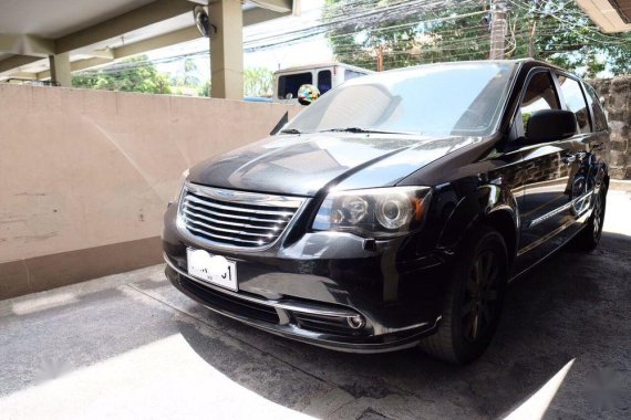 Selling Chrysler Town And Country 2012 Automatic Gasoline in San Juan