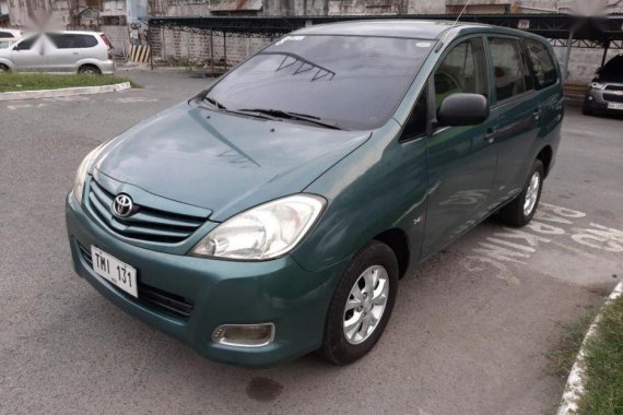 Selling 2nd Hand 2011 Toyota Innova in Taguig