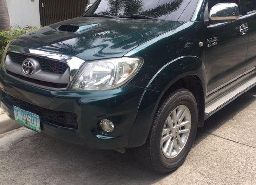 Selling 2nd Hand Toyota Hilux 2010 Automatic Diesel at 90000 km in Quezon City