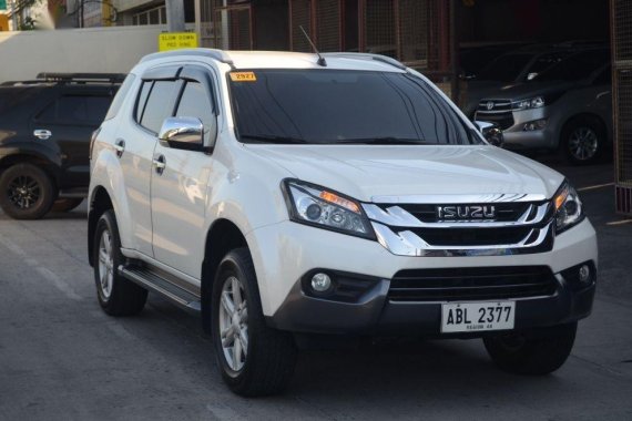 2nd Hand Isuzu Mu-X 2015 Automatic Diesel for sale in San Fernando