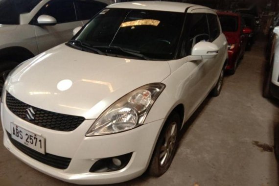 Selling 2nd Hand Suzuki Swift 2015 Hatchback in Quezon City