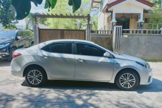 2nd Hand Toyota Altis 2014 Automatic Gasoline for sale in Cainta