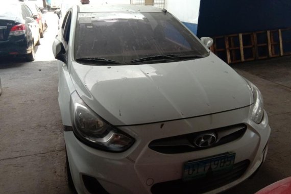 Selling Hyundai Accent 2012 Manual Gasoline in Quezon City