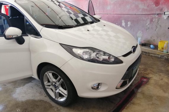 Selling 2nd Hand Ford Fiesta 2012 in Bacoor