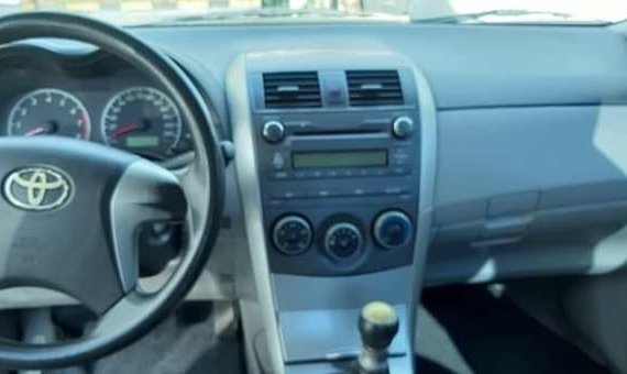 Selling 2011 Toyota Altis 85000 km in Paranaque 