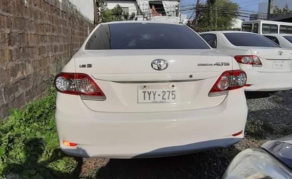 Selling 2011 Toyota Altis 85000 km in Paranaque 