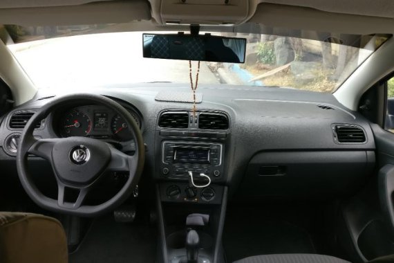 Sell 2nd Hand 2015 Volkswagen Polo Sedan at 31000 km in Guiguinto