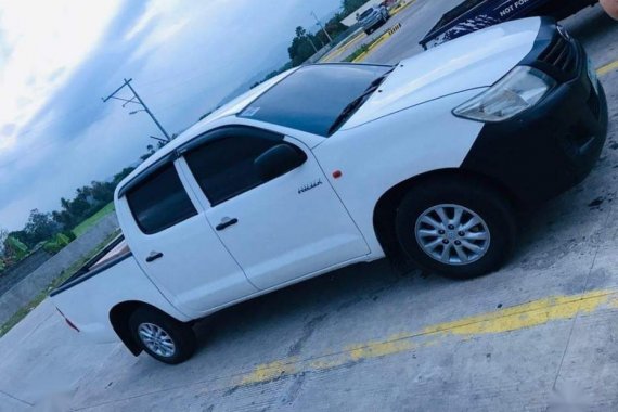 Selling 2nd Hand Toyota Hilux 2012 at 90000 km in Davao City