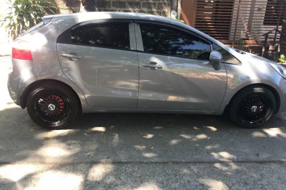 Selling 2nd Hand Kia Rio 2013 Hatchback in Biñan