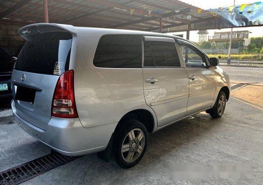 Selling Silver Toyota Innova 2005 at 119000 km 