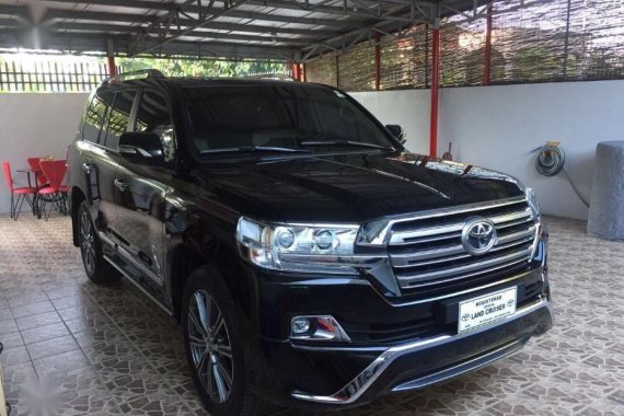2nd Hand Toyota Land Cruiser 2018 Automatic Diesel for sale in Quezon City