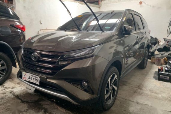 Brown Toyota Rush 2019 for sale Automatic
