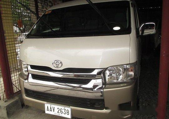 Selling White Toyota Hiace 2015 Automatic Diesel