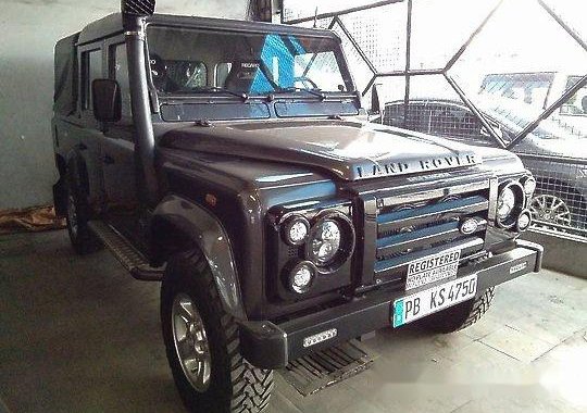 Selling Grey Land Rover Defender 2005 at 61358 km