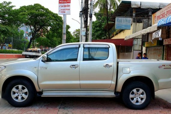 2nd Hand 2011 Toyota Hilux for sale in Quezon City