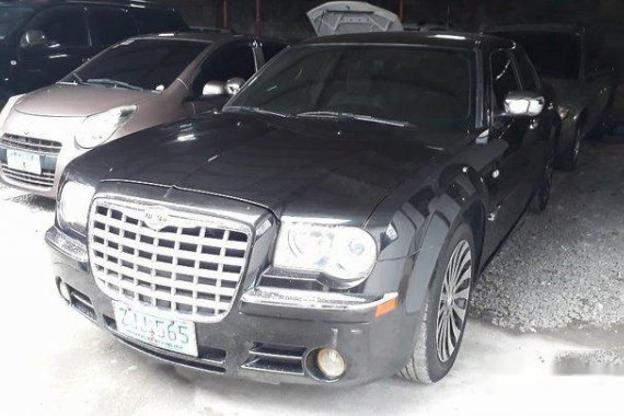 Selling Black Chrysler 300C 2007 at 44652 km in Gasoline Automatic