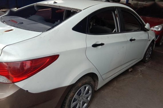 Selling Hyundai Accent 2012 Manual Gasoline in Quezon City