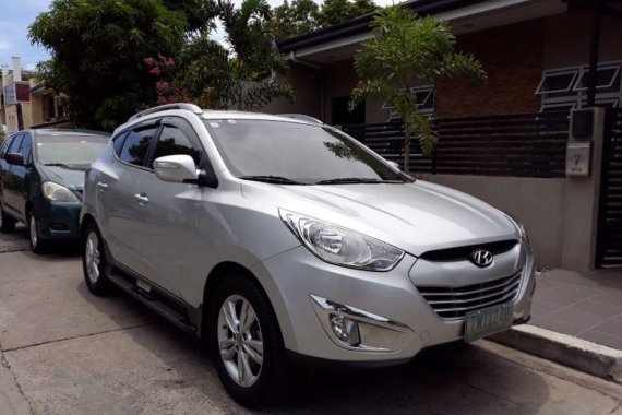 Selling Hyundai Tucson 2011 Automatic Gasoline in Parañaque