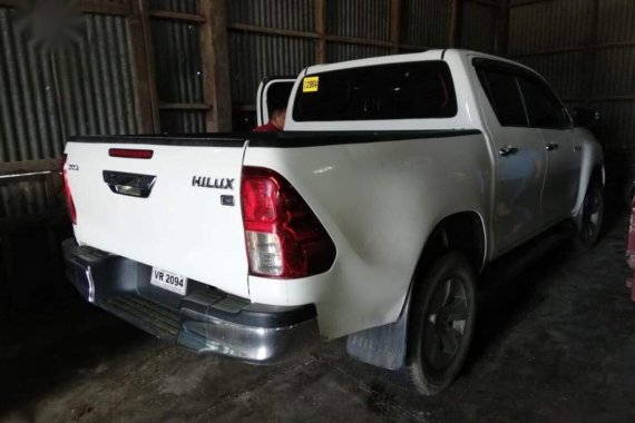 Sell 2nd Hand 2015 Toyota Hilux Manual Diesel at 60000 km in Valencia