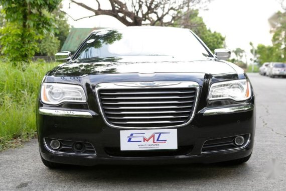 Selling 2nd Hand Chrysler 300c 2011 Automatic Gasoline at 50000 km in Quezon City