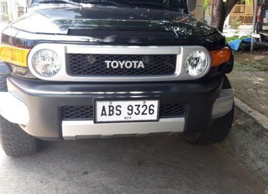 2nd Hand Toyota Fj Cruiser 2015 for sale in Lipa