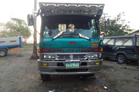 Selling Isuzu Forward 2006 Manual Diesel in Peñaranda