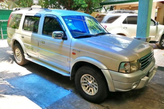 Sell 2nd Hand 2005 Ford Everest Manual Diesel at 120000 km in Quezon City