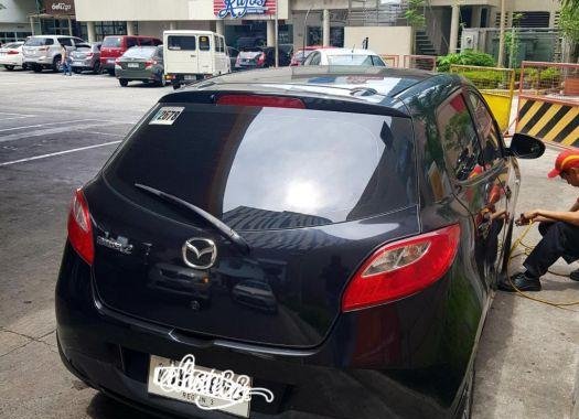 Selling 2nd Hand Mazda 2 2014 Hatchback in Makati