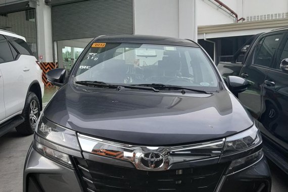 Selling Grey Toyota Avanza 2018 Automatic Gasoline in Manila