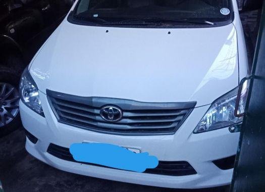 Selling Used Toyota Innova 2014 in Apalit