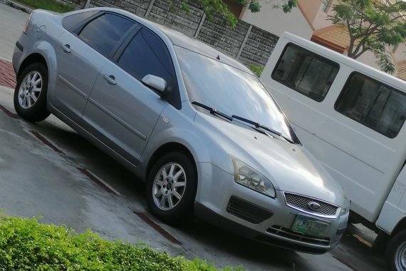 Selling 2nd Hand Ford Focus 2007 Sedan Automatic