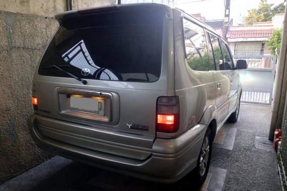 Selling 2nd Hand Toyota Revo 2002 Automatic