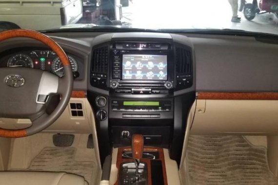 Toyota Land Cruiser 2012 Automatic Diesel for sale in Cebu City