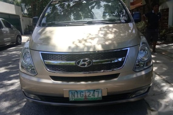 Selling 2nd Hand Hyundai Grand Starex 2010 in Bacoor