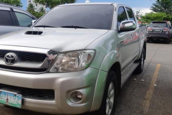 2nd Hand Toyota Hilux 2011 for sale in Davao City
