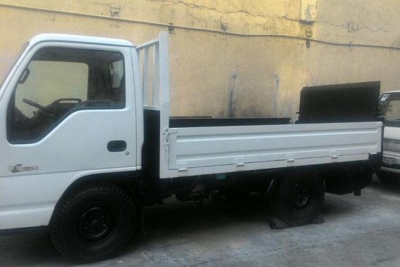 Isuzu Elf 2009 Manual Diesel for sale in Quezon City