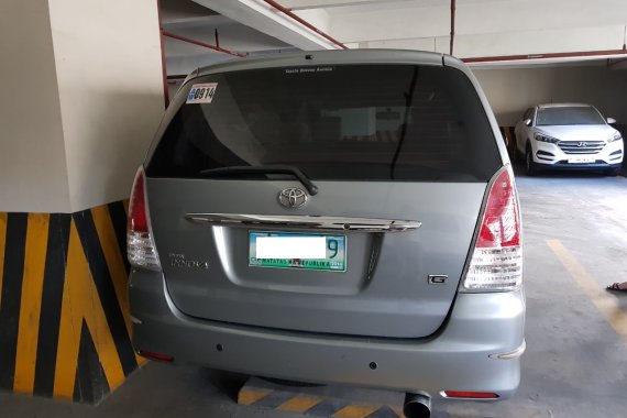 Selling 2nd Hand 2009 Toyota Innova Automatic Gray