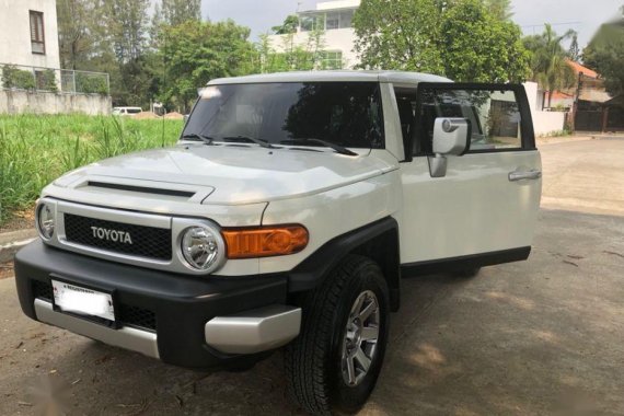 Selling Toyota Fj Cruiser 2018 Automatic Gasoline in Quezon City