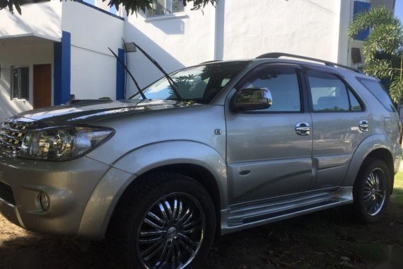 Selling 2nd Hand Toyota Fortuner 2009 Automatic Diesel at 100000 km in San Fernando