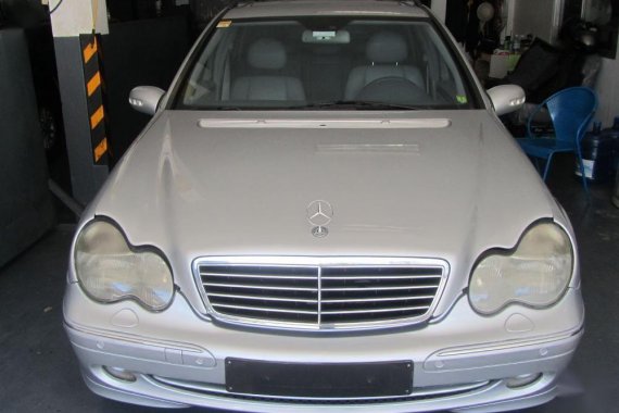 Sell 2nd Hand 2007 Mercedes-Benz C200 in Makati