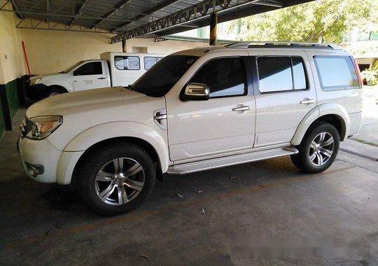 White Ford Everest 2009 Automatic Diesel for sale 