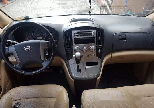 Selling Silver Hyundai Grand Starex 2014 in Pasig