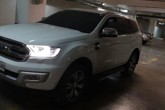 Selling 2nd Hand White 2016 Ford Everest Diesel