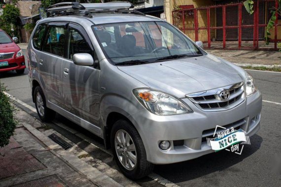 Selling Toyota Avanza 2011 Automatic Gasoline in Taguig