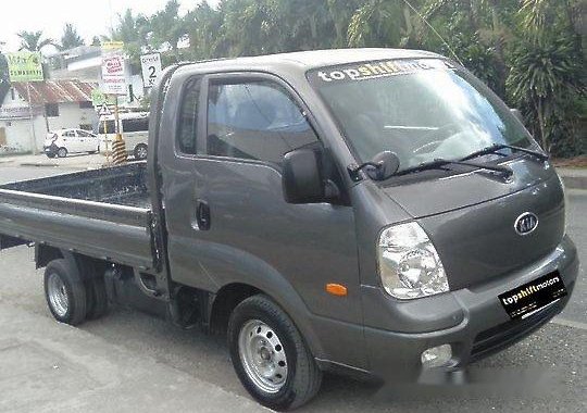 Selling Hyundai H-100 2015 Manual Diesel at 50000 km 