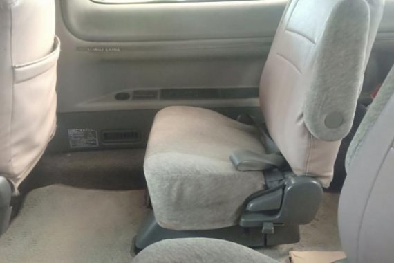 Selling 2nd Hand Toyota Noah 2004 in Quezon City