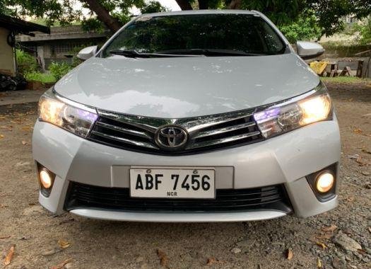 Selling Toyota Altis 2015 Manual Gasoline in Quezon City