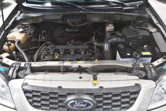 Selling 2010 Ford Escape Gasoline Automatic