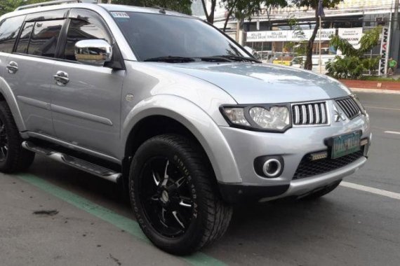 Selling 2nd Hand Mitsubishi Montero 2012 in Quezon City